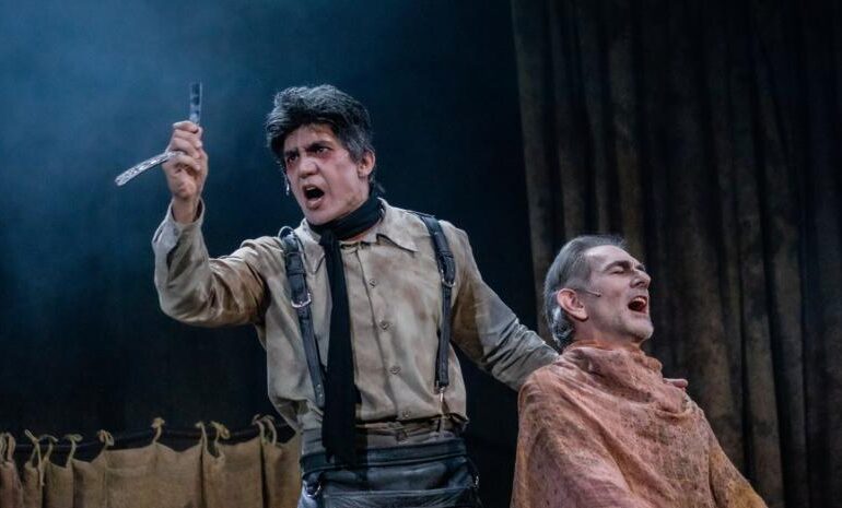 ‘Sweeney Todd’ celebra su triunfo en los Premios Metropolitanos retomando temporada