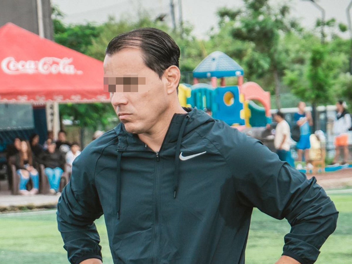 «Embajada Mundial en Crisis: Ex-Emisario Deportivo Quita el Honor Después de Escándalo de Abuso»