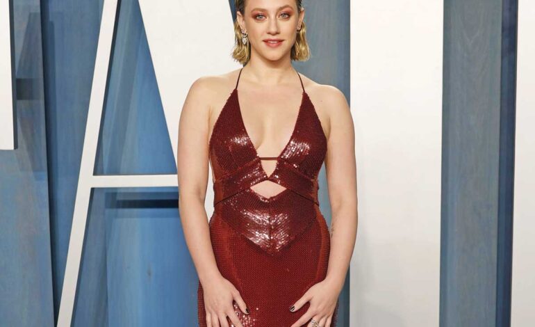 La Actriz Lili Reinhart Desvela sus Sentimientos más Profundos sobre la Familia y el Amor que Transcende los límites Sociales